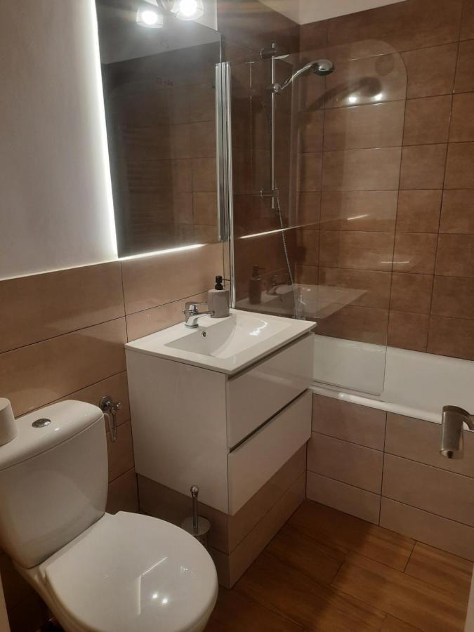 Lyra Apartment Сфинту-Ґеорґе Екстер'єр фото