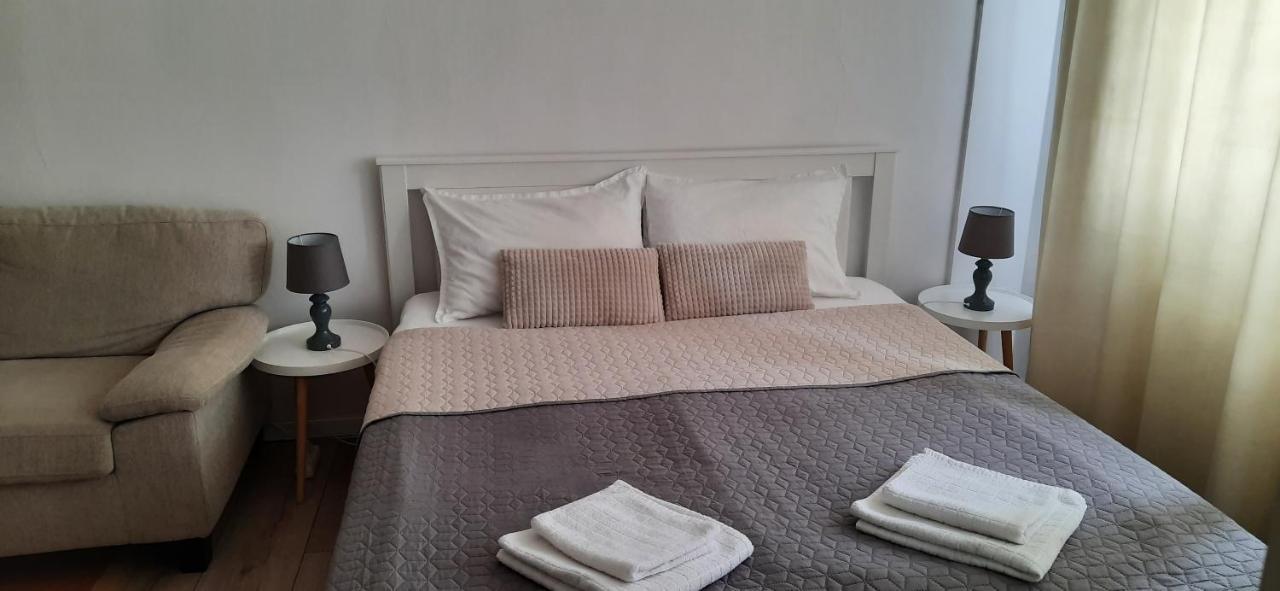 Lyra Apartment Сфинту-Ґеорґе Екстер'єр фото